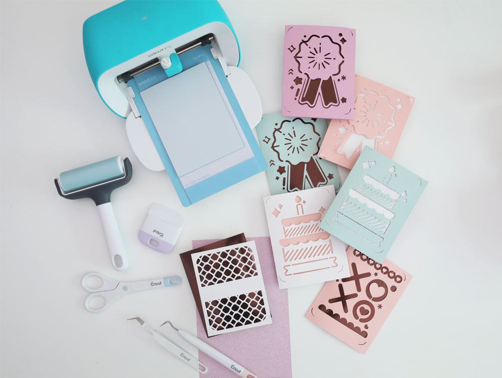 DIY Greeting Cards (Free Cut File)