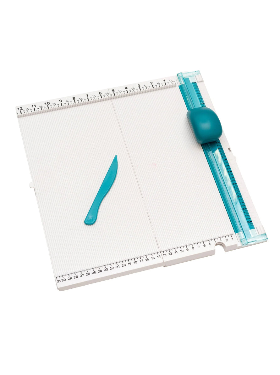 We R Memory Keepers Comfort Craft Trim and Score Board | Paper Crafts (12x12in)