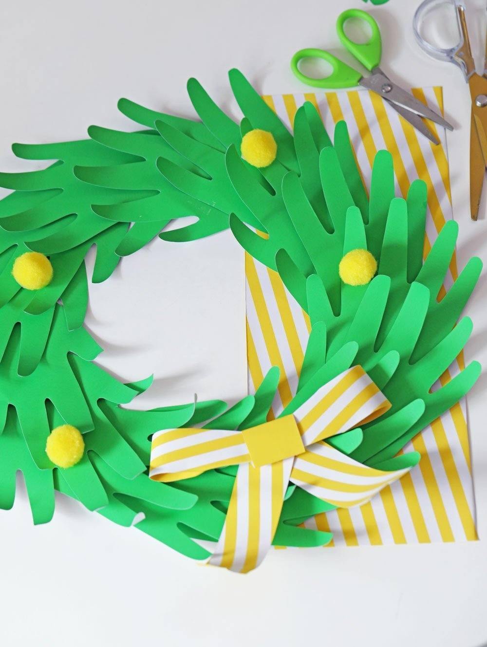 Free Printable: Christmas Ornaments and Reindeer Headdress