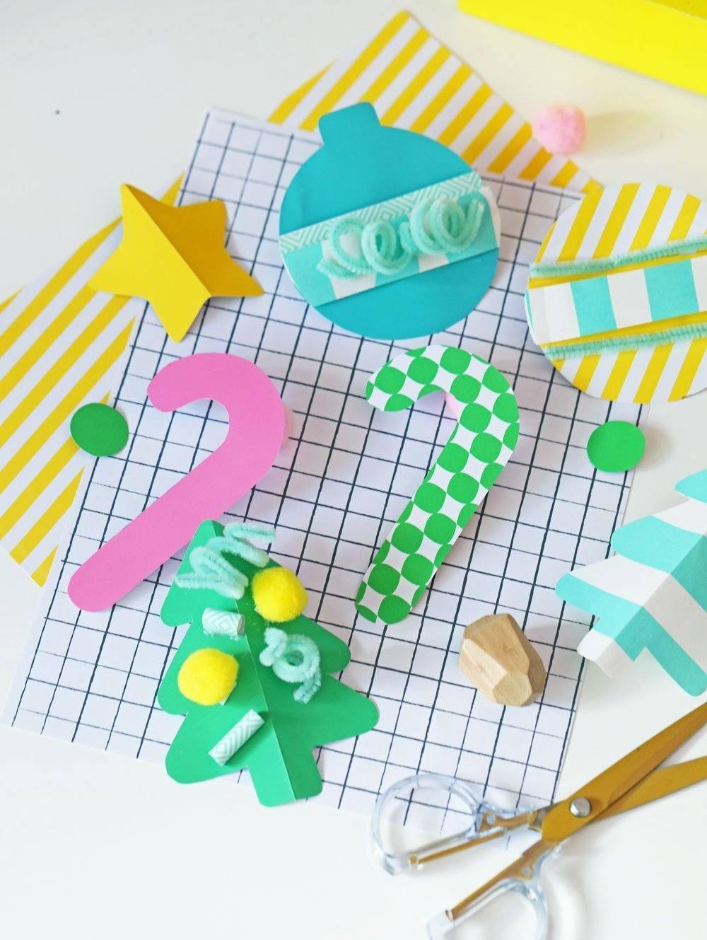 Free Printable: Christmas Ornaments and Reindeer Headdress
