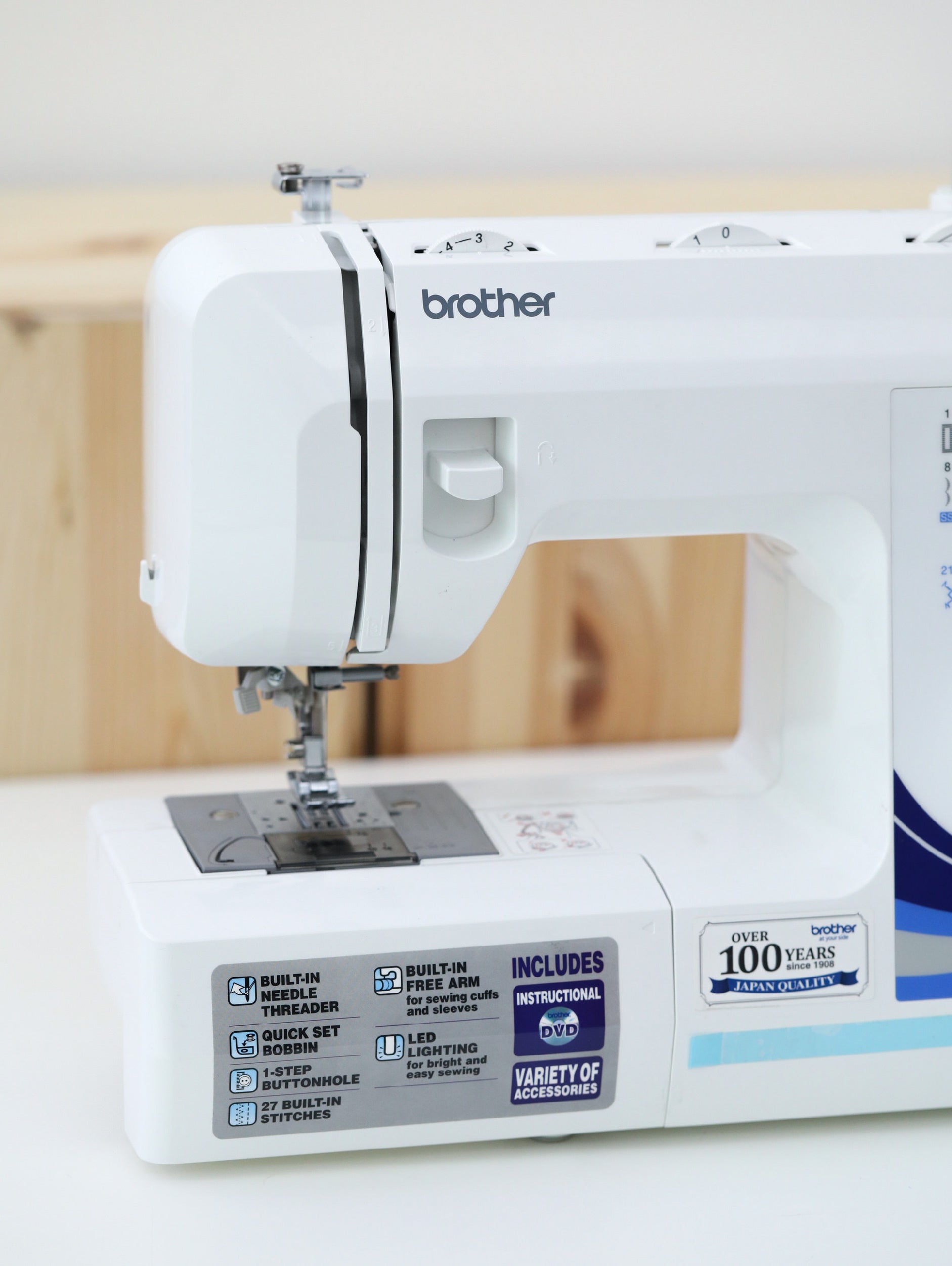 Brother Home Sewing Machine GS-2700 GS2700 GS 2700 with Multiple Stitches