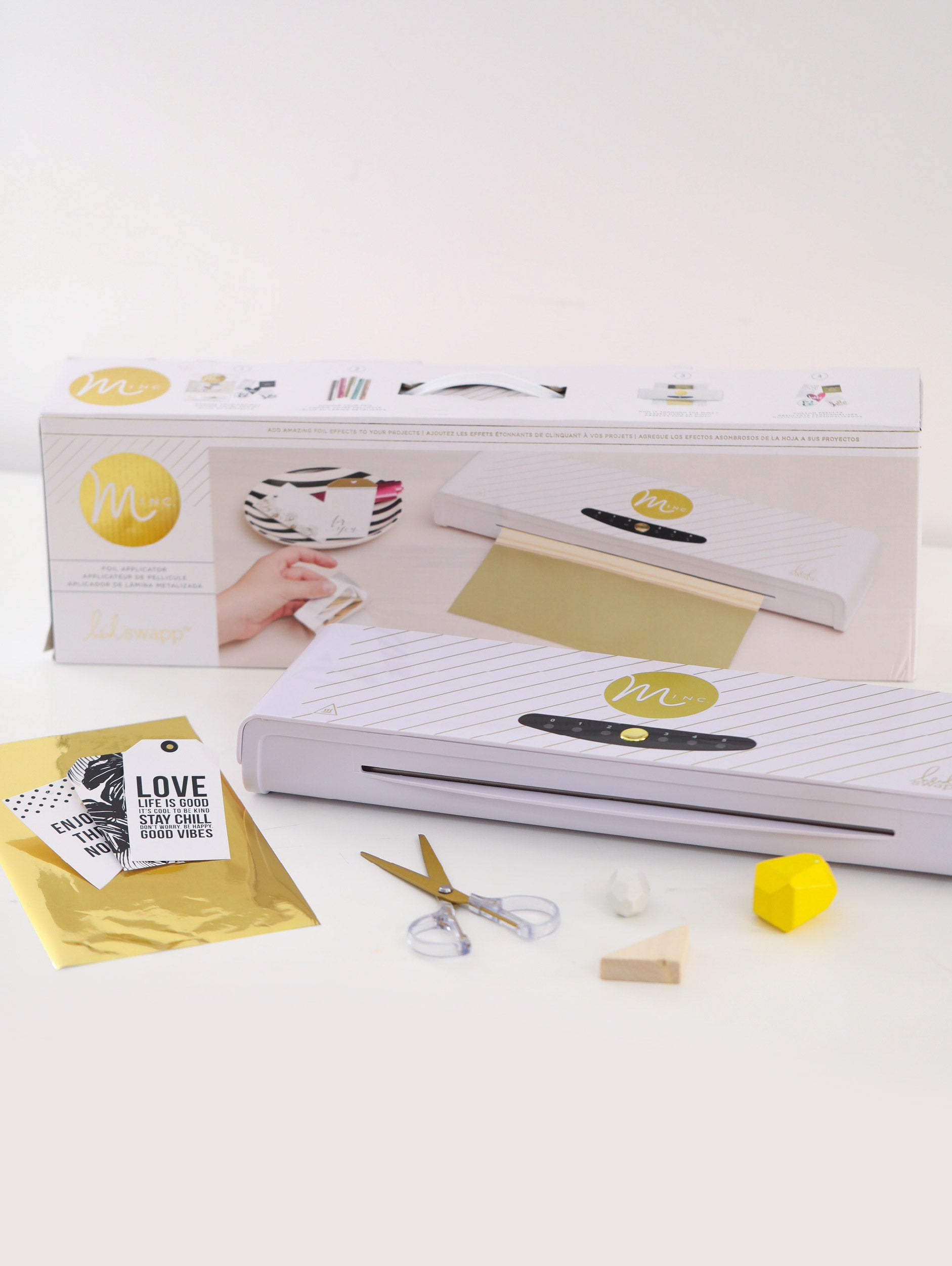 AMERICAN CRAFTS Heidi Swapp, Minc Foil Applicator and Starter Kit -12", 220v